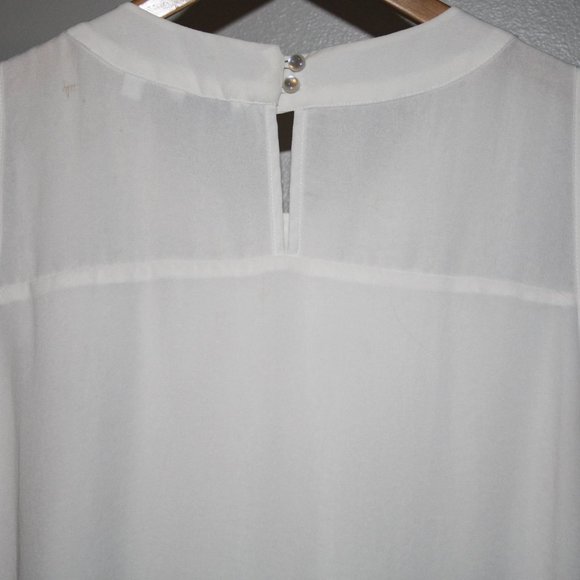 Medium - Reitmans - White Women's Blouse - Picture 8 of 9